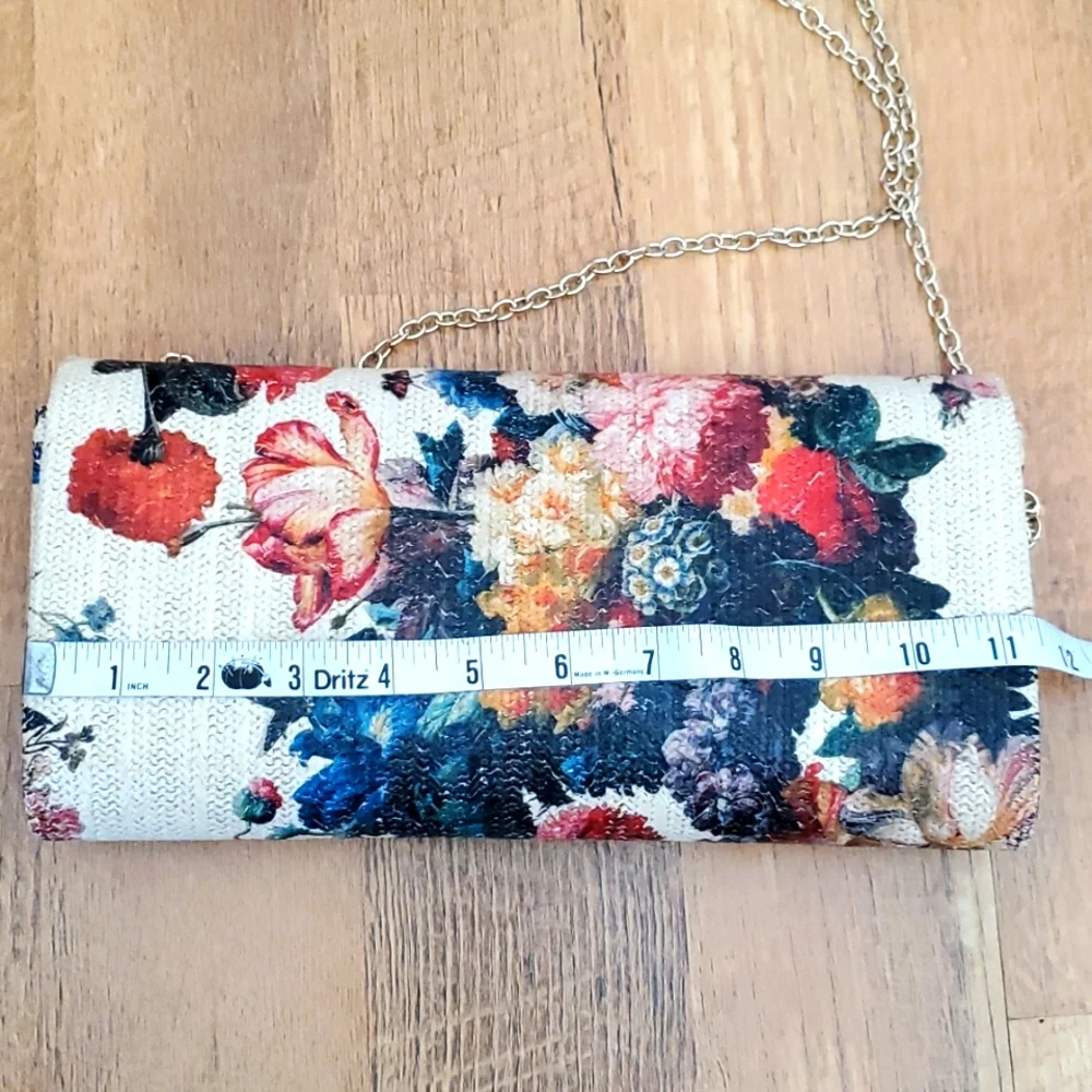 Sondra Roberts woven‎ raffia floral clutch